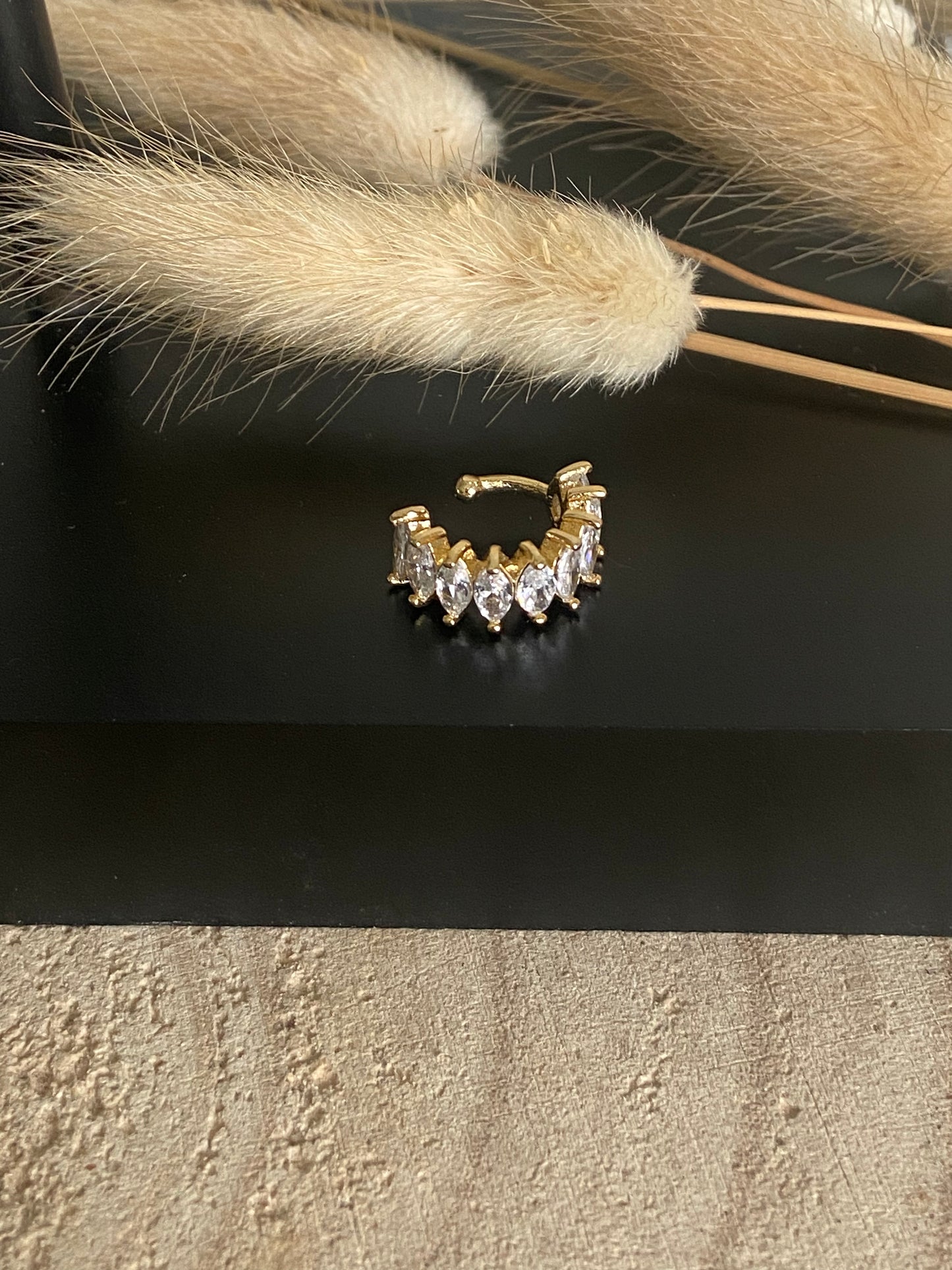 Ear cuff navette strass