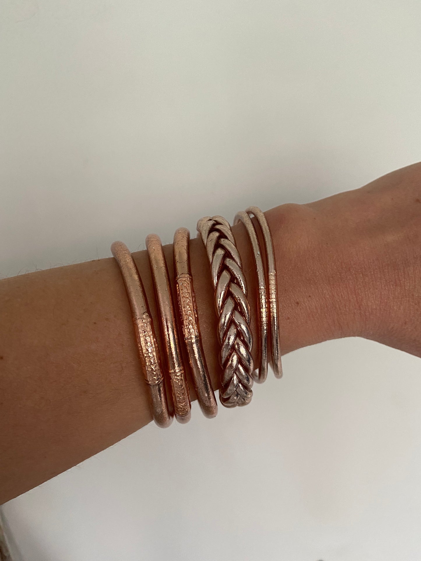 Jonc Bouddhiste Champagne or rose tressé ( taille M)