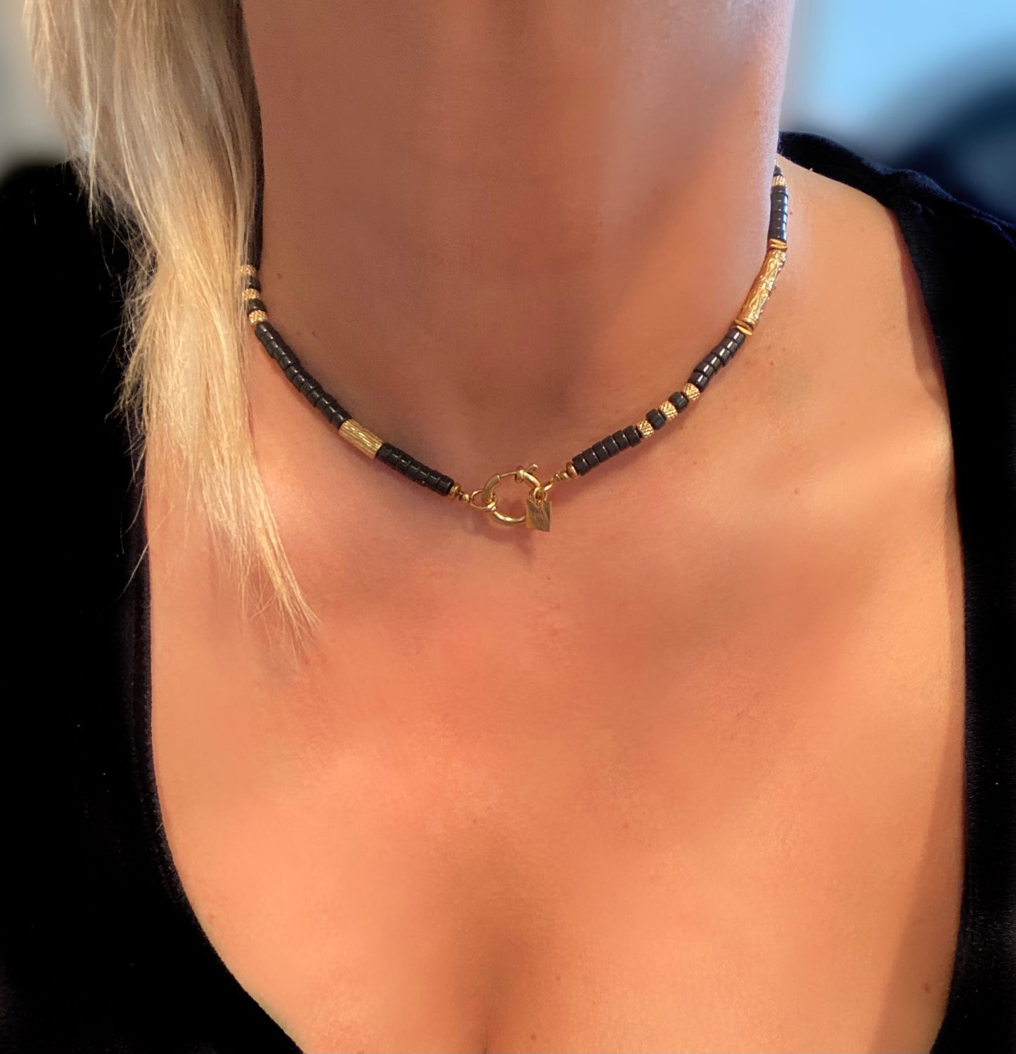 Collier Ina